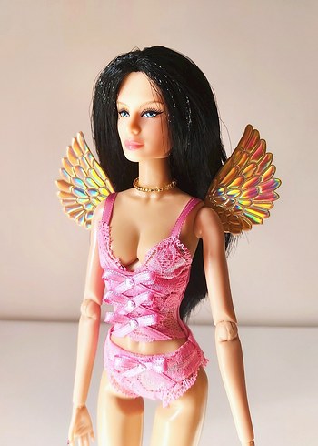 İntegrity Barbie gold melek kanat