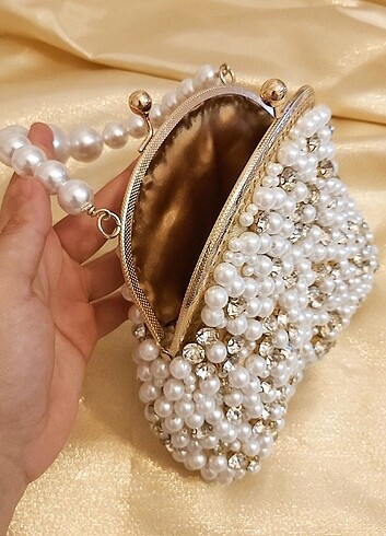 İnci ve swarovski taş işlemeli çanta