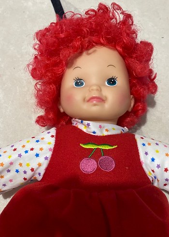 Kırmızı Elbiseli Saçlı Bebek - Görsel 2