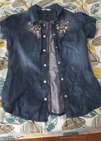 Nakış Detaylı Mavi Denim Kadın Gömlek