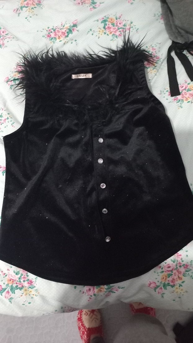 Kürk Detaylı Siyah Gotik Kadın Yelek - Görsel 2