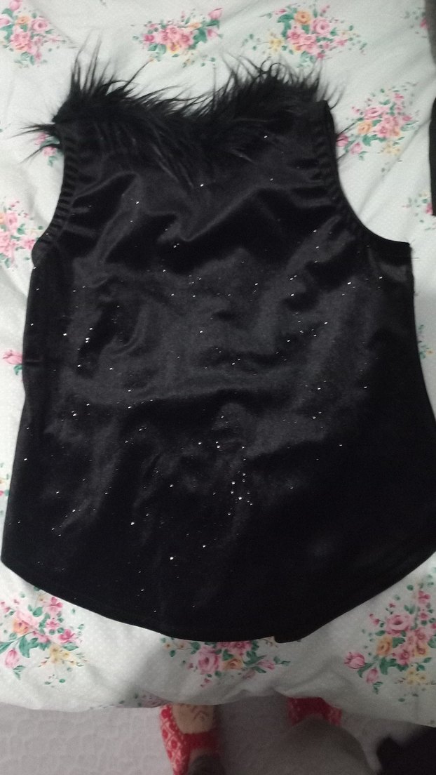 Kürk Detaylı Siyah Gotik Kadın Yelek - Görsel 3