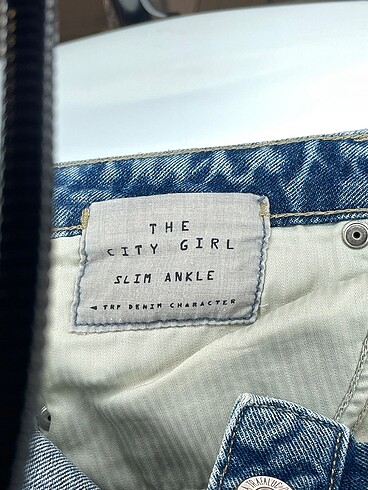 40 Beden çeşitli Renk Zara Jean / Kot %70 İndirimli.
