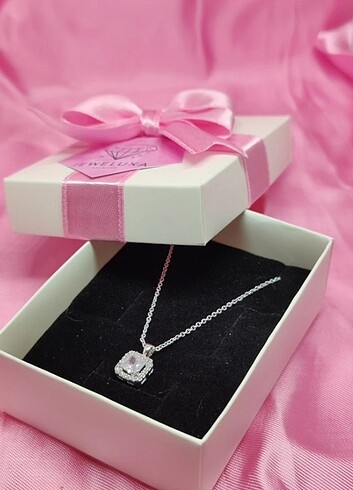 Zen Diamond Gümüş Renk Zirkon Taşlı Kolye