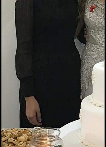 36 Beden siyah Renk Parlak şık elbise