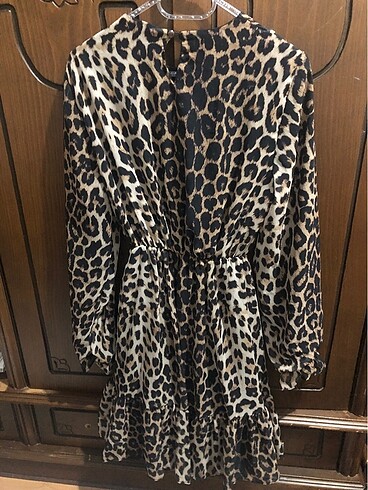 Leopar desenli elbise
