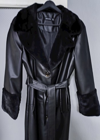 Kürk Detaylı Siyah Deri Uzun Kadın Kaban - Görsel 2