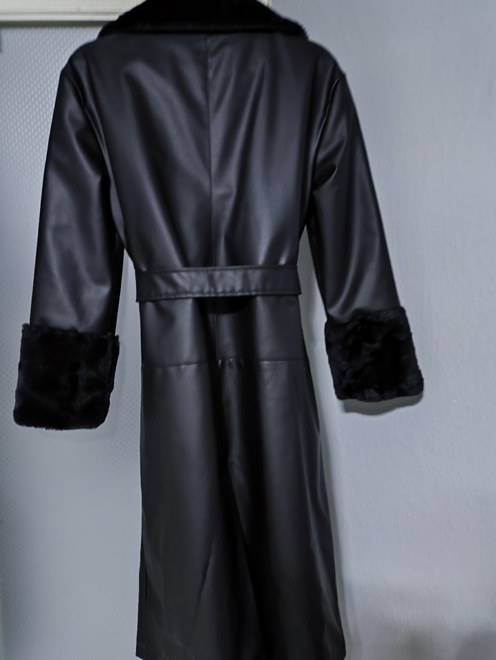 Kürk Detaylı Siyah Deri Uzun Kadın Kaban - Görsel 3