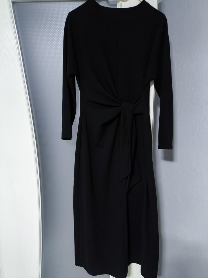 Uzun Siyah Kemerli Kadın Elbise - Görsel 3