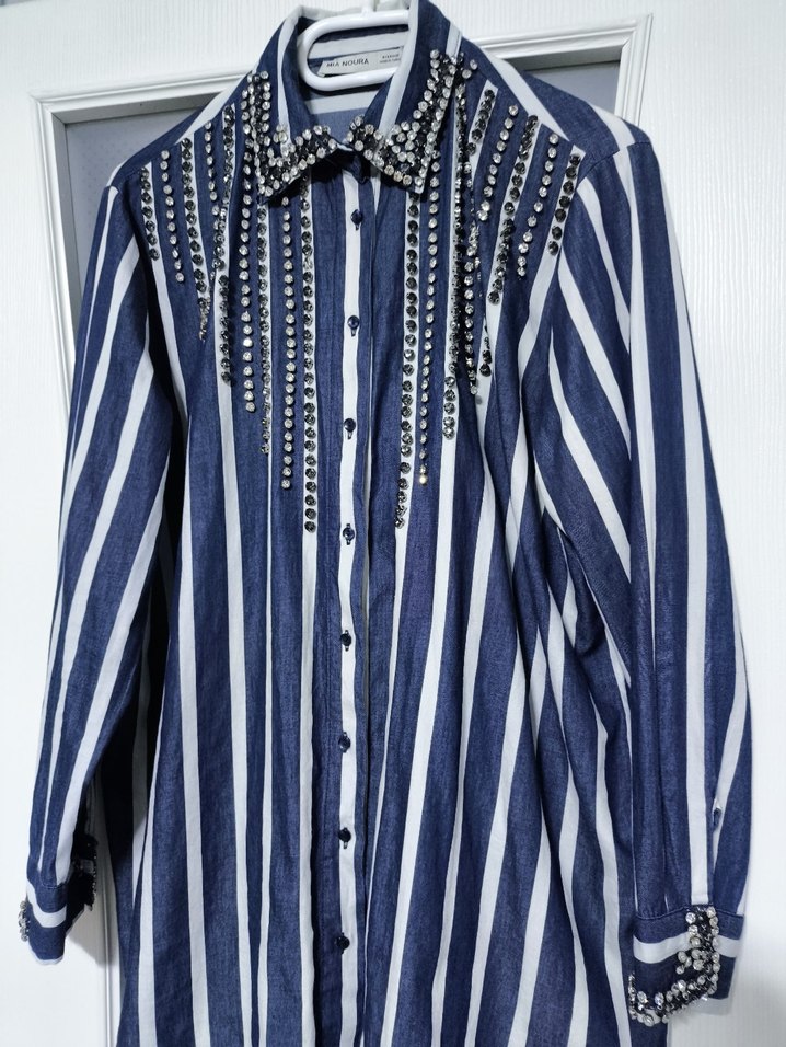 Düğmeli Mavi Çizgili Denim Kadın Gömlek - Görsel 4