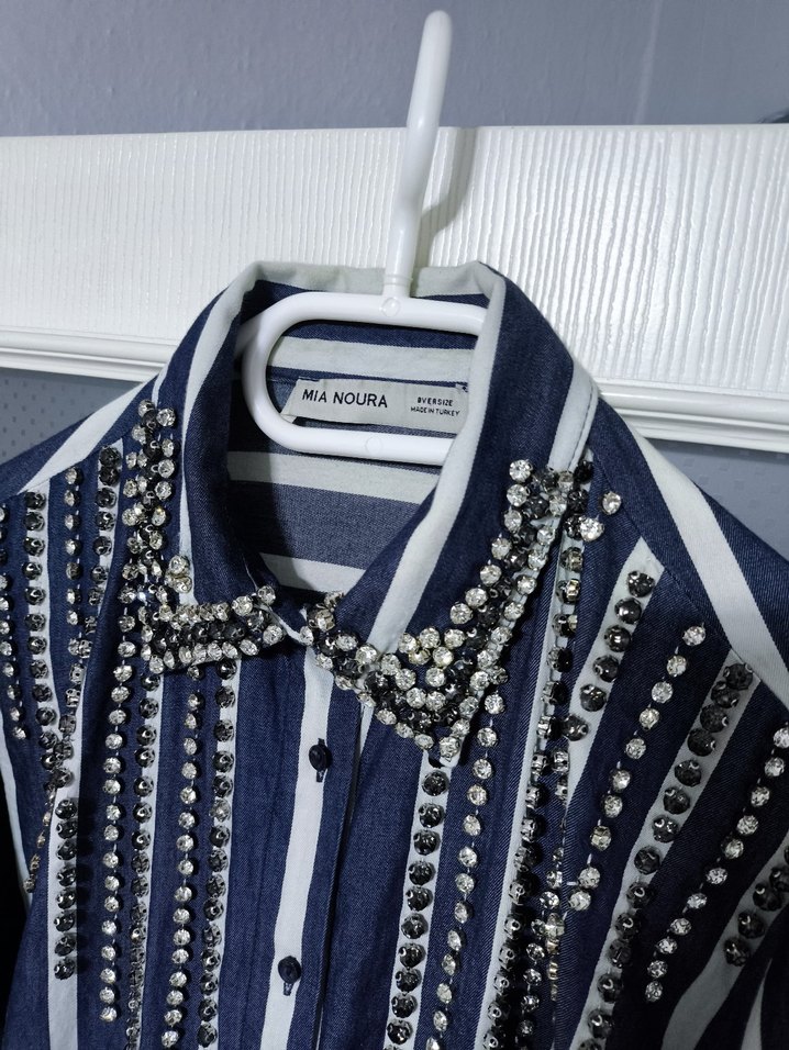 Düğmeli Mavi Çizgili Denim Kadın Gömlek - Görsel 3