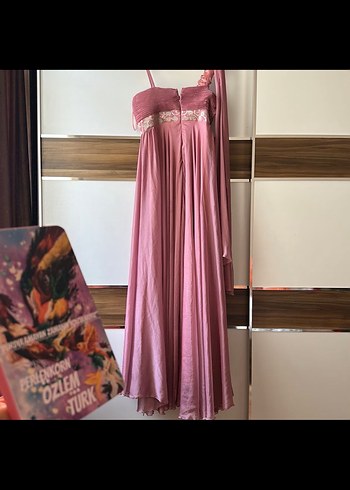 Pembe İşlemeli Uzun Drapeli Kadın Abiye - Görsel 6