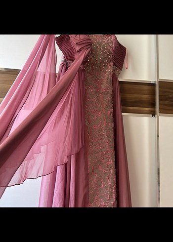 Pembe İşlemeli Uzun Drapeli Kadın Abiye - Görsel 4