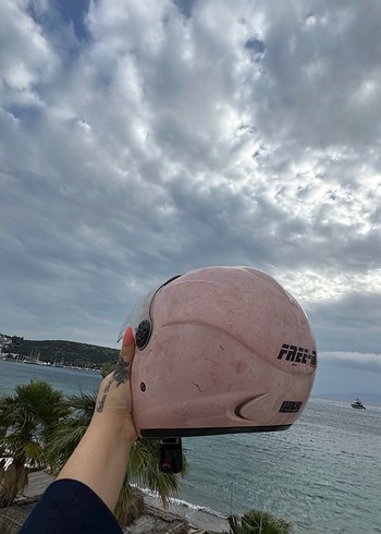 Pembe Parlak Camlı Motosiklet Kaskı - Görsel 2