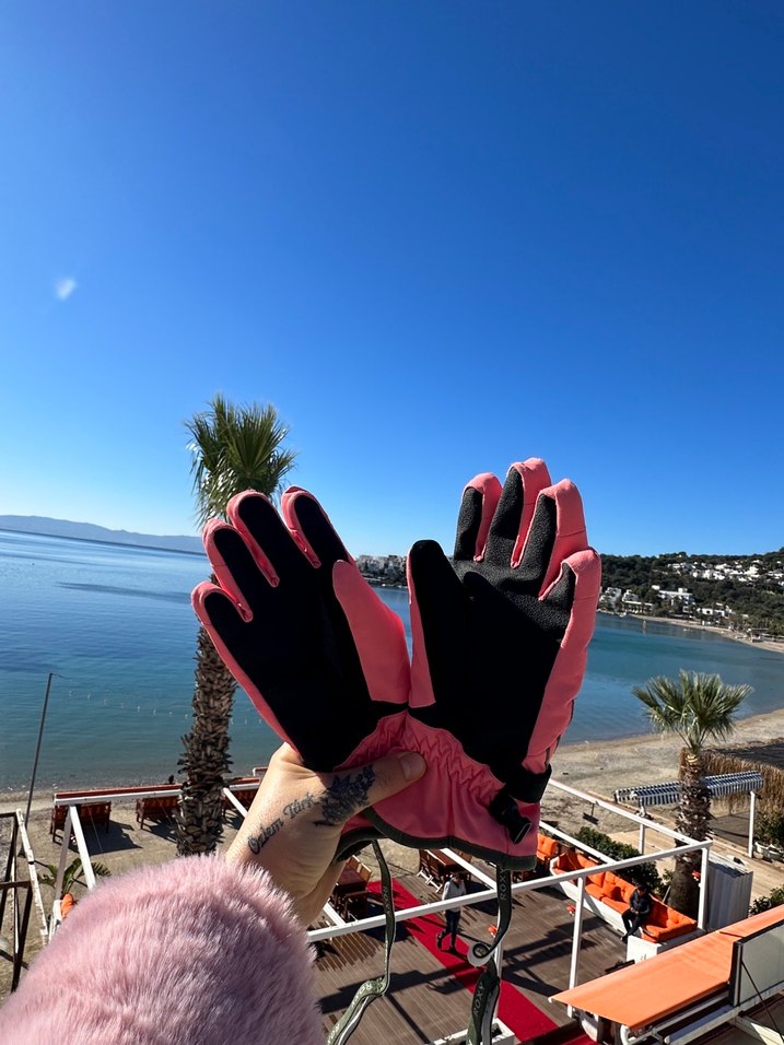 Kar Eldiveni - Görsel 2