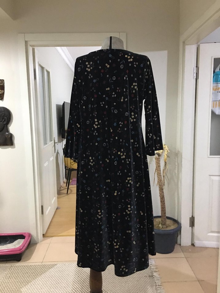 Kadın Siyah Desenli Günlük Elbise - Görsel 3