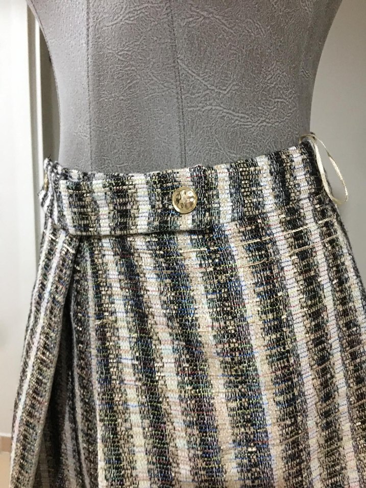 Gri Çizgili Pilili Mini Etek - Görsel 2