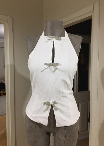 Fashion Angel Beyaz Fiyonklu Halter Yaka Kolsuz Bluz