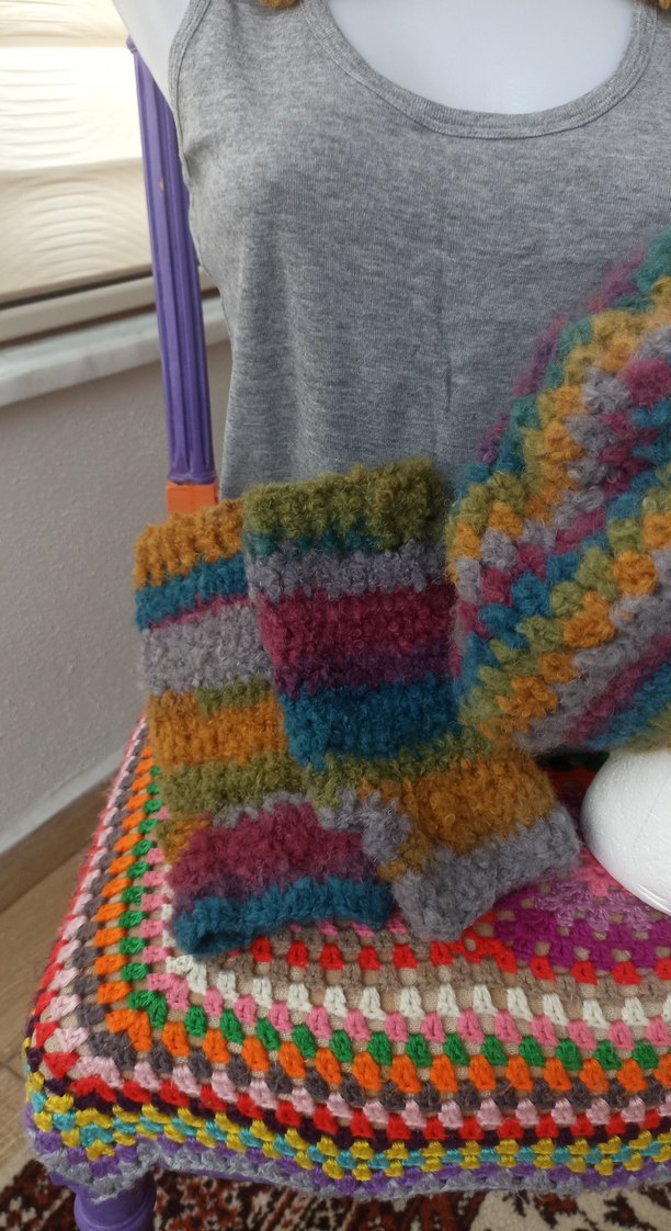 Renkli Bohem Örgü ressam sapkası,boyunluk eldiven - Görsel 4