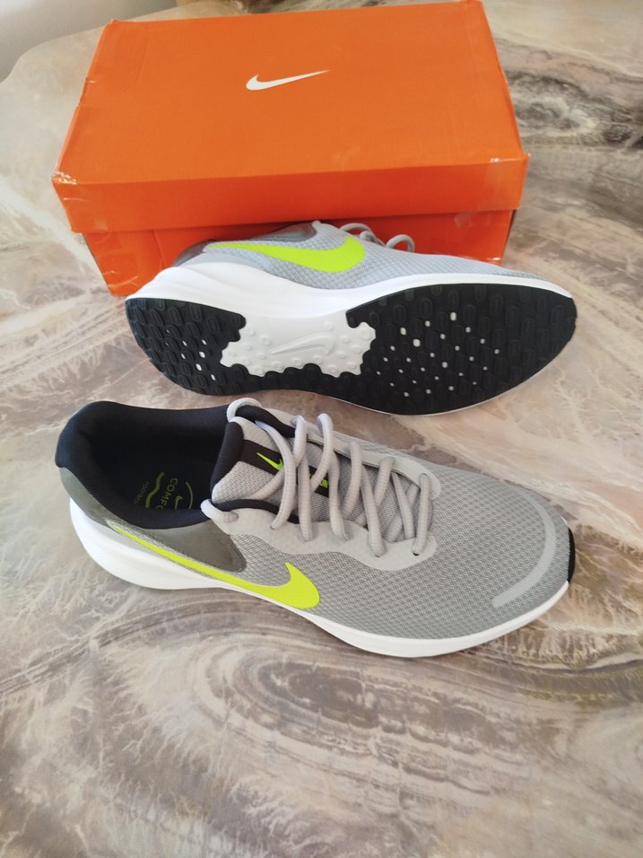 Nike Gri Erkek Koşu Ayakkabısı - Görsel 2