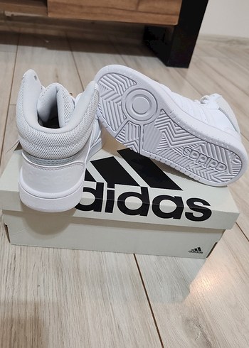 Adidas Beyaz Yüksek Top Sneaker 31.5 numara - Görsel 3