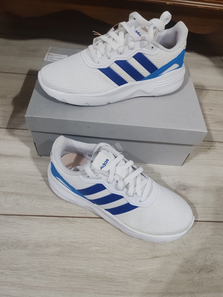 Adidas Beyaz Mavi Bağcıklı Spor Ayakkabı 39.5  numara - Görsel 3