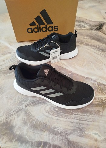 Adidas 44