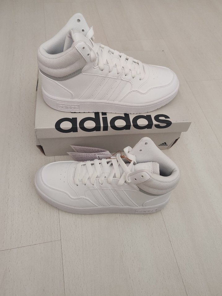 Beyaz Adidas Spor Ayakkabı Velcro 31.5 numara - Görsel 3