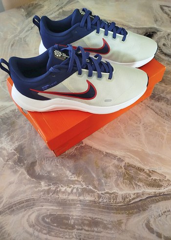 Erkek Beyaz Gri Nike Spor Ayakkabı - Görsel 3