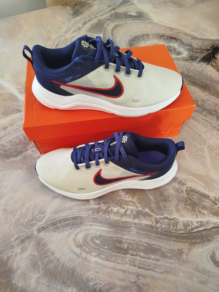 Erkek Beyaz Gri Nike Spor Ayakkabı - Görsel 2