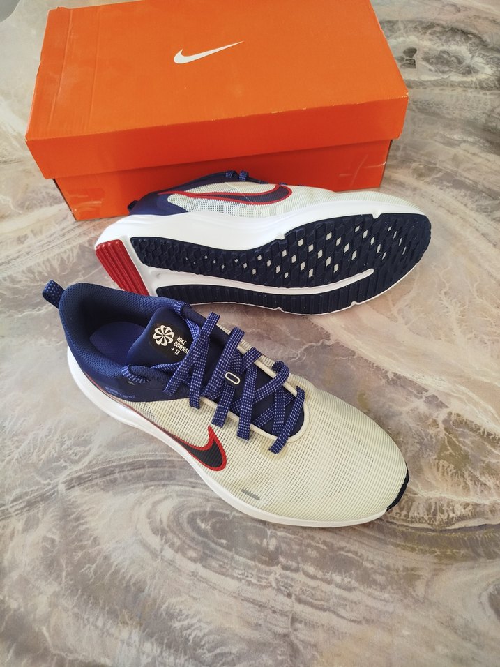 Erkek Beyaz Gri Nike Spor Ayakkabı - Görsel 4