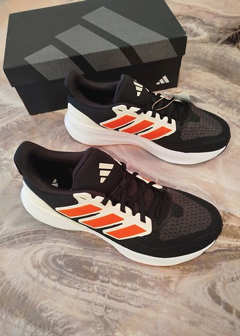 Adidas 42.5