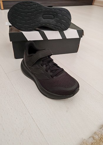 Erkek Çocuk Siyah Spor Ayakkabı Velcro 30.5 numara - Görsel 3