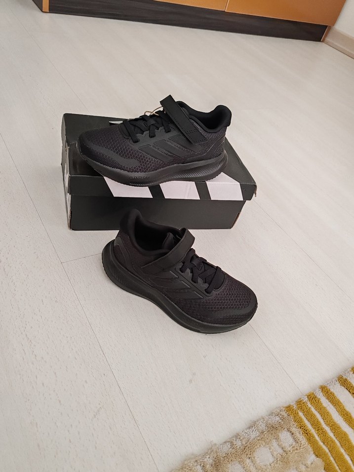 Erkek Çocuk Siyah Spor Ayakkabı Velcro 30.5 numara - Görsel 2