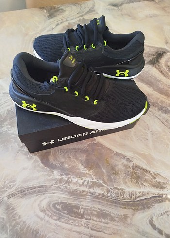Siyah Sarı Under Armour Erkek Koşu Ayakkabısı - Görsel 4