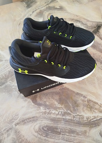 Siyah Sarı Under Armour Erkek Koşu Ayakkabısı - Görsel 3