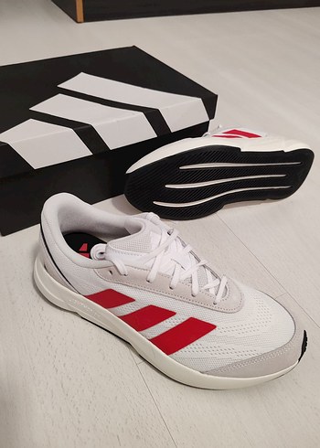 Kırmızı Şeritli Beyaz Erkek Spor Ayakkabı 41.5 numara - Görsel 6