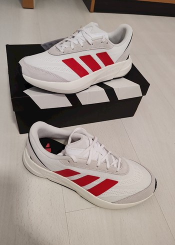 Kırmızı Şeritli Beyaz Erkek Spor Ayakkabı 41.5 numara - Görsel 2