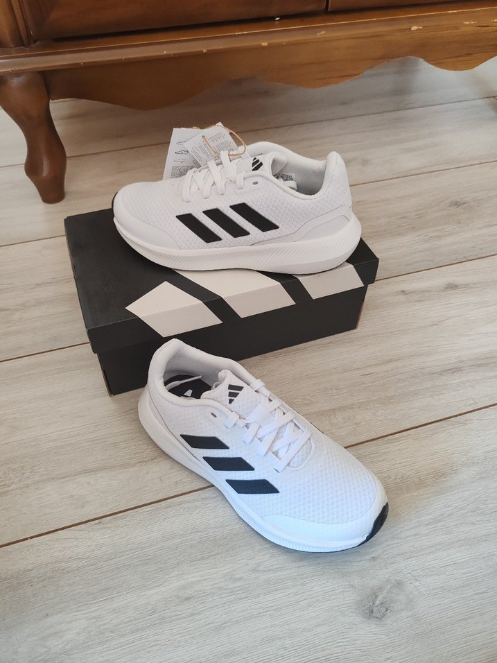 Adidas spor ayakkabı 31.5 numara - Görsel 4