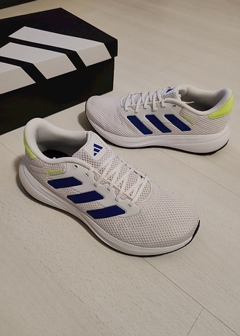 Erkek Beyaz Elastik Adidas Koşu Ayakkabısı 40.5 numara - Görsel 2