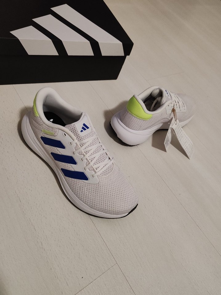 Erkek Beyaz Elastik Adidas Koşu Ayakkabısı 40.5 numara - Görsel 4