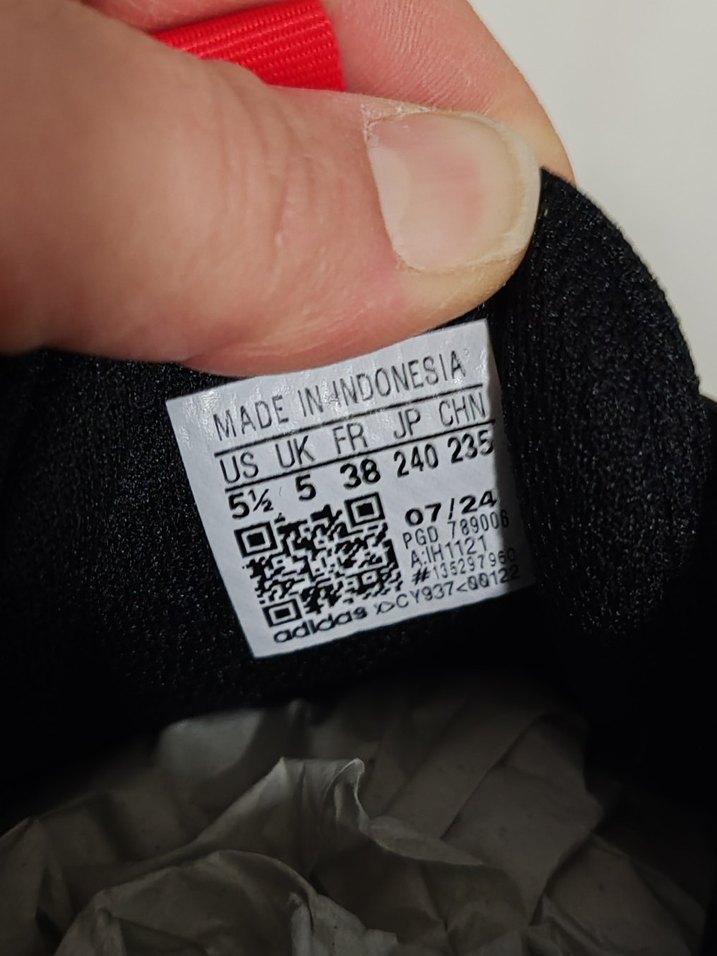 Marvel Baskılı Kırmızı Erkek Çocuk Spor Ayakkabı 38 numara - Görsel 2