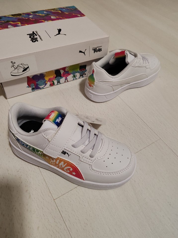 Kızlar için Renkli Baskılı Cırt Cırtlı Spor Ayakkabı - Görsel 4