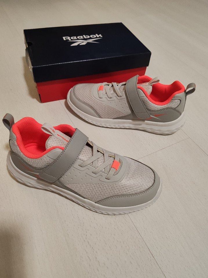 Kız Çocuk Gri Cırtcırtlı Spor Ayakkabı - Görsel 3