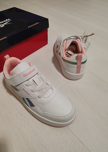 Kız Çocuk Beyaz Reebok Velcro Spor Ayakkabı - Görsel 4