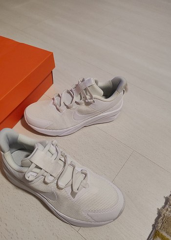 Beyaz Bağcıklı  Spor Ayakkabı 33.5 numara - Görsel 6