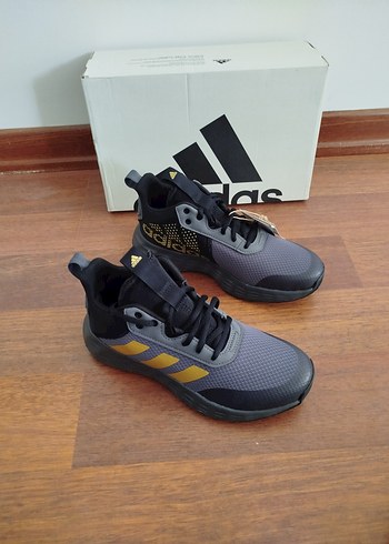 Gri Adidas Basketbol Ayakkabısı - Görsel 2