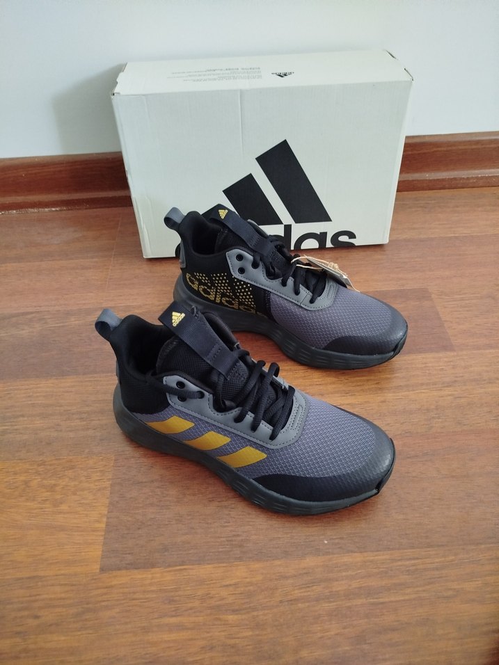 Gri Adidas Basketbol Ayakkabısı - Görsel 2