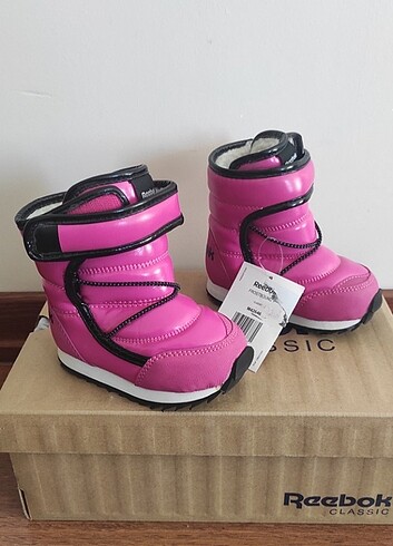 Reebok Reebok bebek bot 