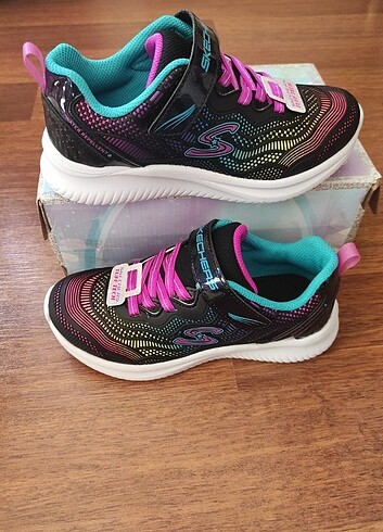 32 Beden Skechers kız çocuk spor ayakkabı